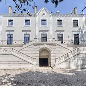 https://sublime-chteau-domaine-majestueux-15min-de-lyon.hotels-rhonealpes.com